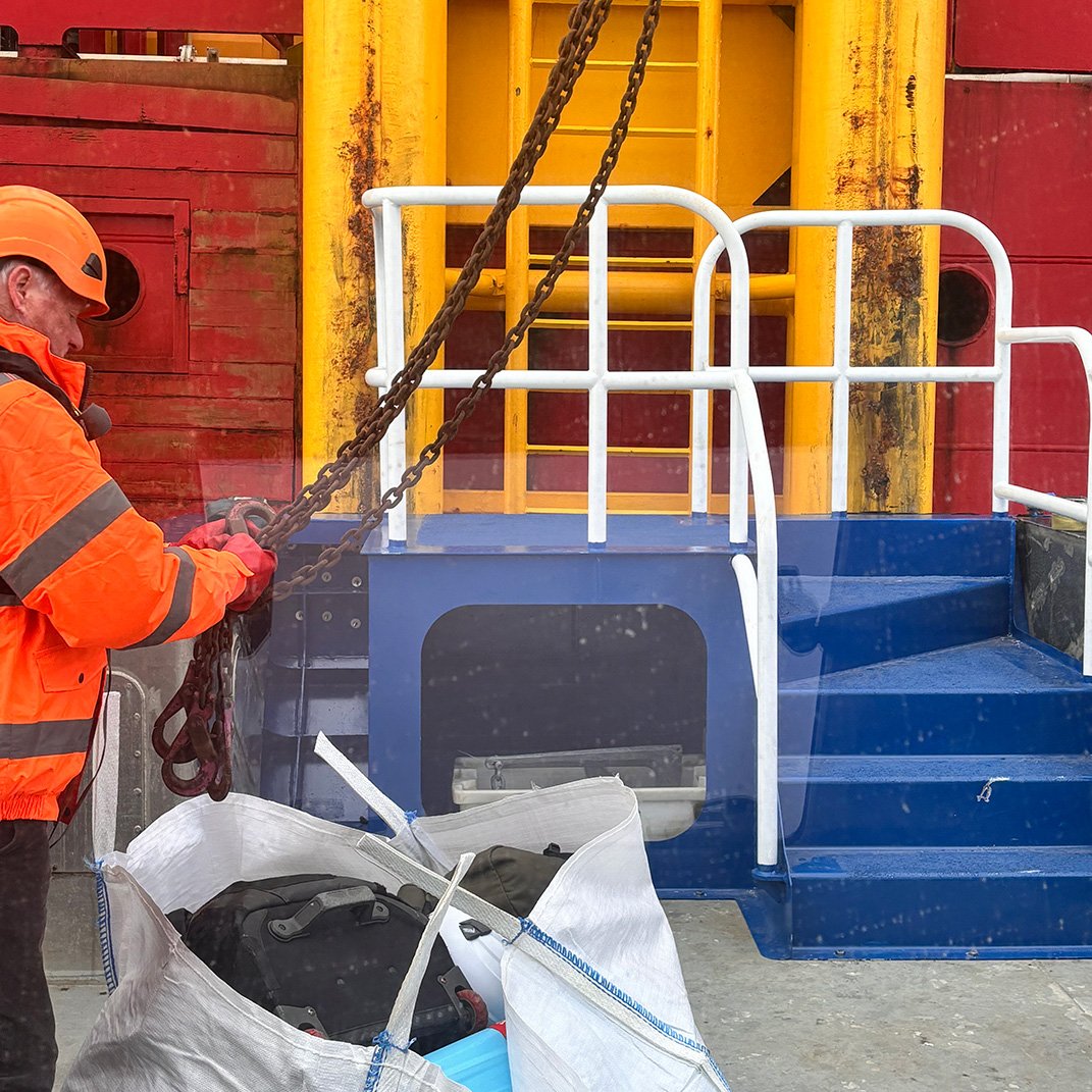 loading chains square